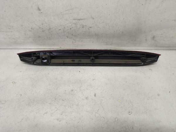 3EME FEU STOP MERCEDES - Vue 2